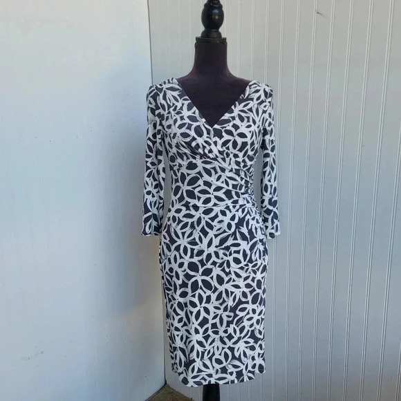 Lauren Ralph Lauren Gray White Printed Surplice Faux Wrap Dress Womens Stretch 2 - Picture 1 of 16